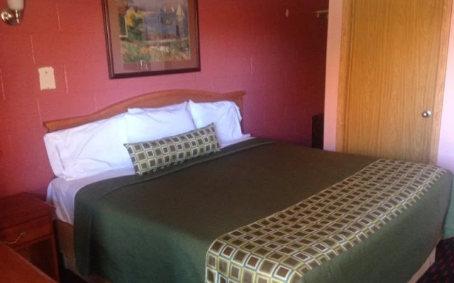Sleep-ees Inn