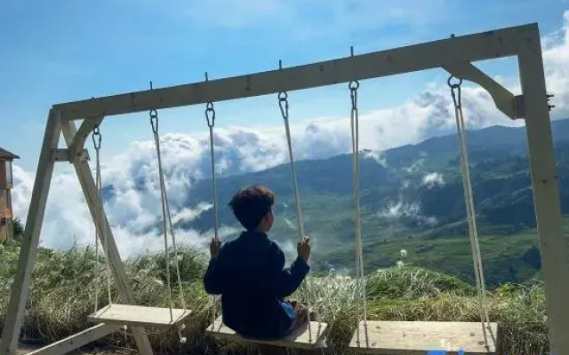 Yuanyang Huaweiwo No.2 Inn (Duoyishu Terraced Field Sunrise Inn)
