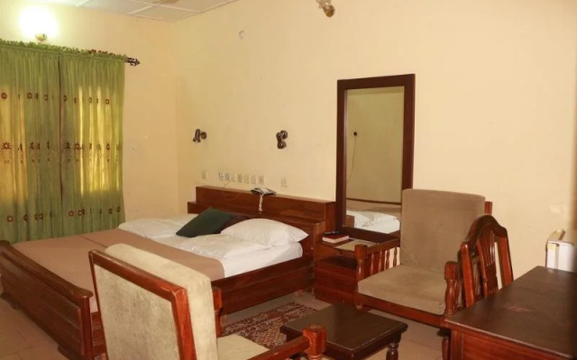 Liz Ani Hotel