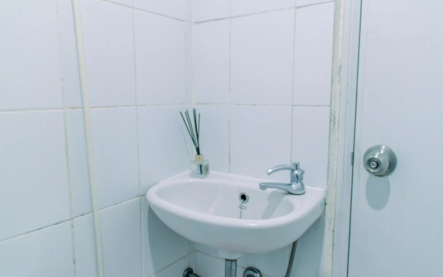 Comfort And Simply 2Br At Green Pramuka City Apartment