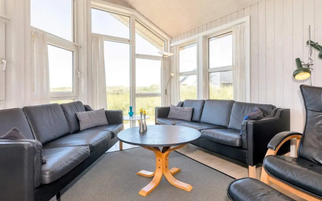 10 Person Holiday Home in Lokken