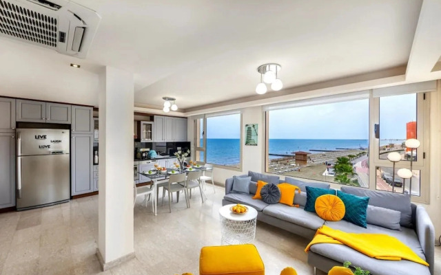Mackenzie Eftyhia Beachfront Suite