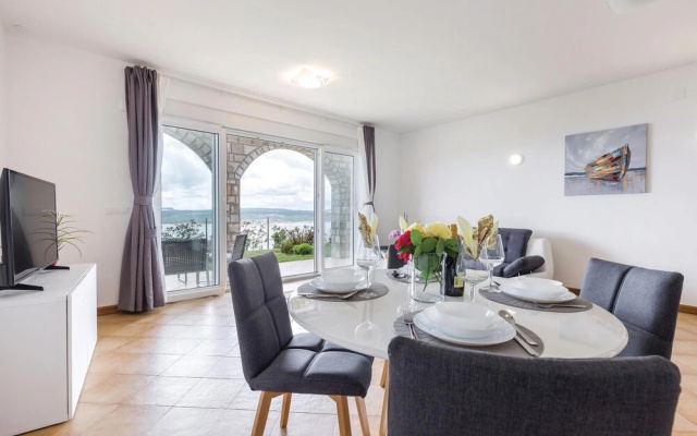 Awesome Home in Crikvenica With Wifi and 2 Bedrooms