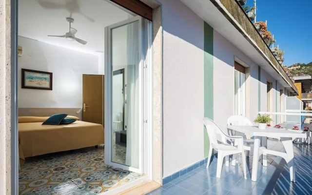 La Residenza Aparthotel