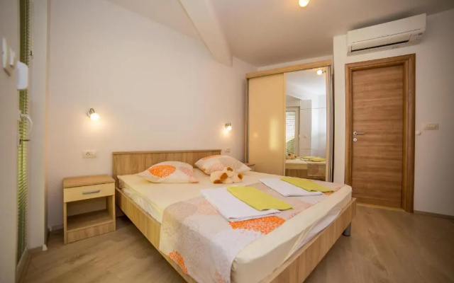 Apartments Emil Zora