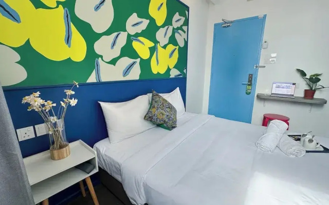 Traveller Ark Hotel & Bunks