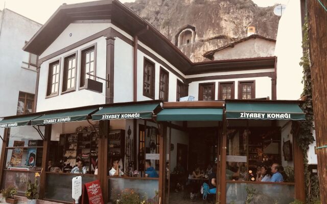 Отель Amasya Ziyabey Konaği вид на фасад