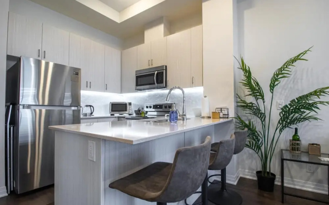 Premium 1 Bed w Rental Car Netflix Amazon