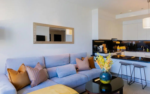 Stylish 1BR unit Address Marina