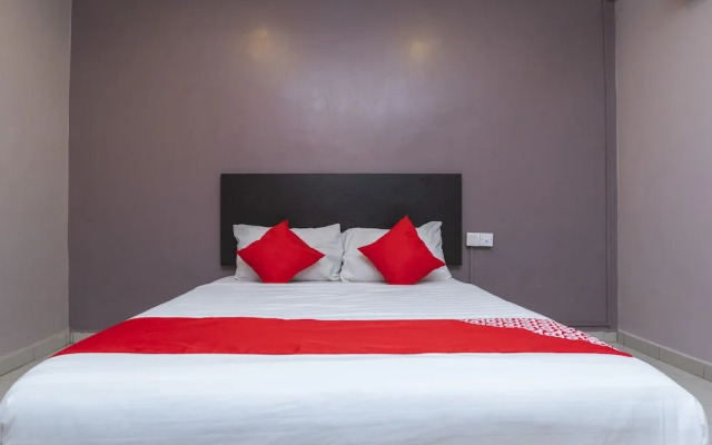 Golden Horse Hotel by OYO Rooms
