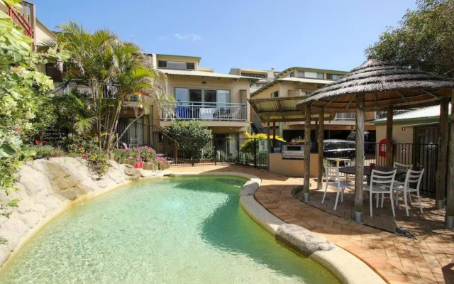 Gorgeous Studio + 100M To Beach + Pool