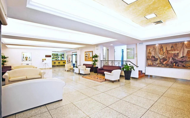 Mediterraneo Hotel & Residence