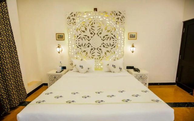The Chronicles by WSI - Near the Lake Pichola Udaipur