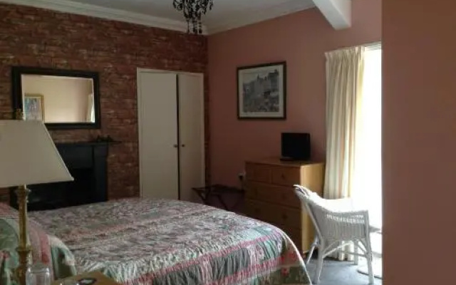 Frondderw Country House