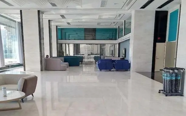 Xi . Hotel