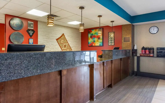 Best Western Plus Gallup Inn & Suites