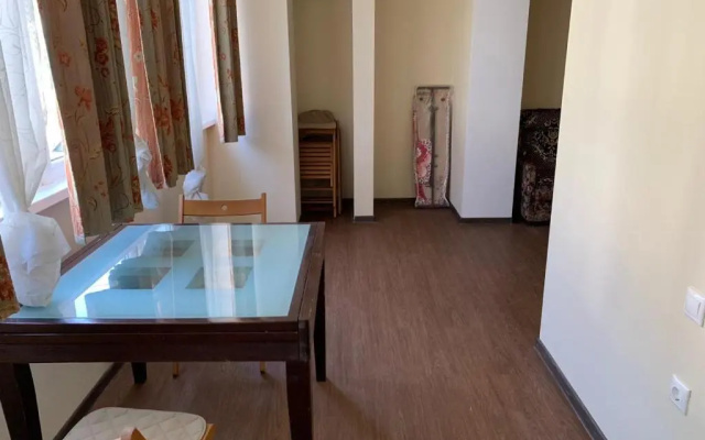 Apartment on Rybzavodskaya 75