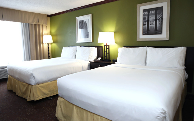 Holiday Inn Chicago Oakbrook by IHG