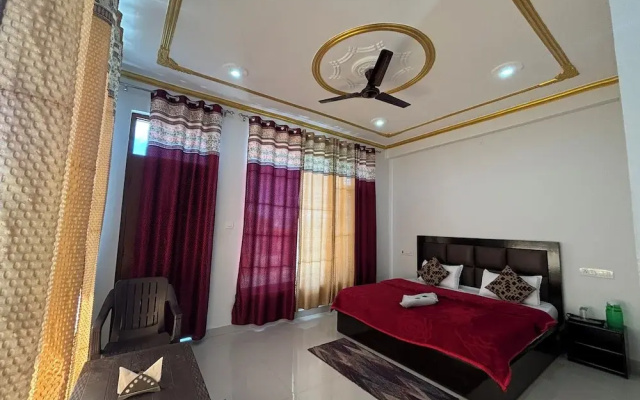 Prafull Hotel