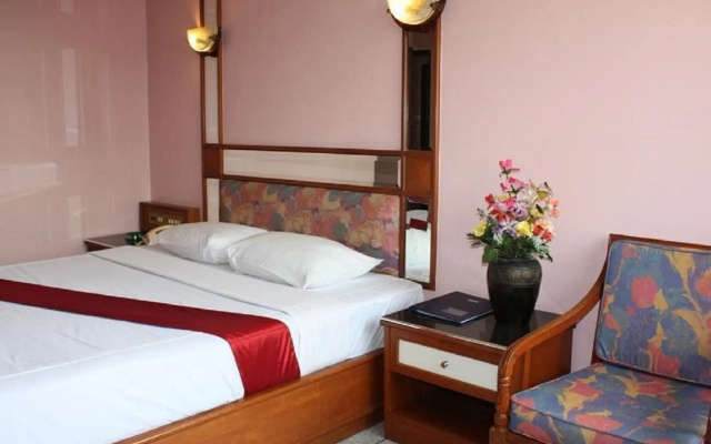 Royal Asia Lodge