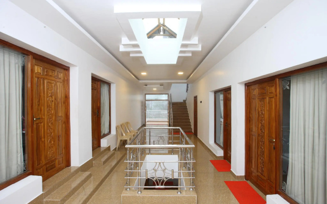 Collection O 13607 SRI SUBA KRISHMAA RESIDENCY
