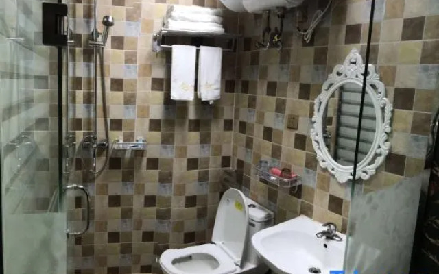 Qixi Hotel, Luohe