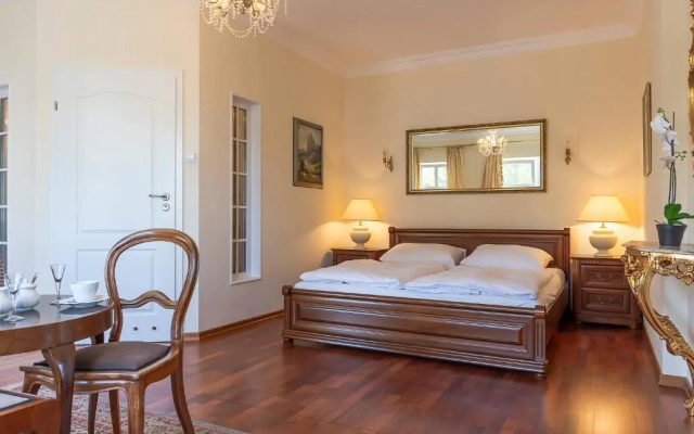 VacationClub - Trzy Korony Piastów Apartament 37
