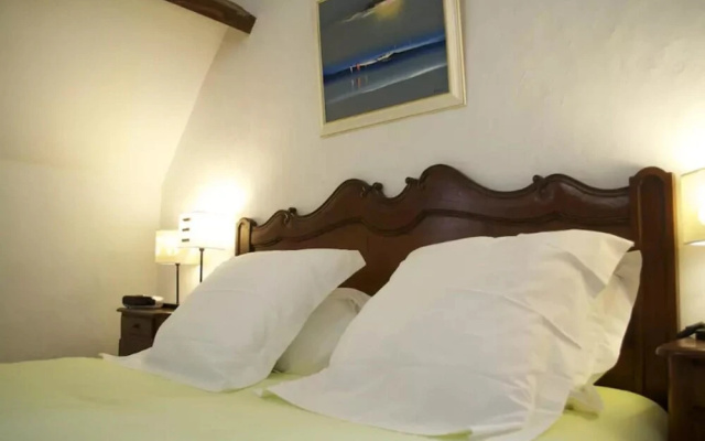 Villa With 5 Bedrooms in Les Eyzies-de-tayac-sireuil, With Private Poo