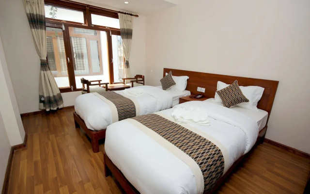 Hotel Holiday House