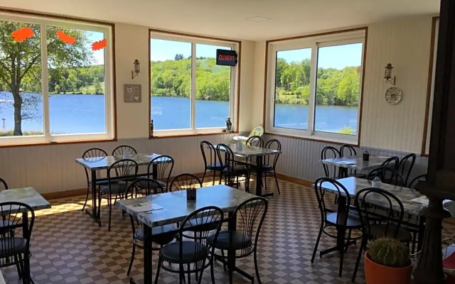 Hotel de Lac