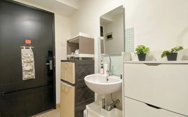 Cozy Studio (No Kitchen) At Belmont Residence Puri Apartment