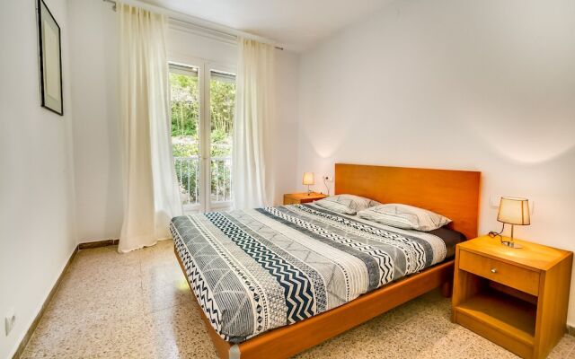 Отель Apartamento Vivalidays Es Blau Испания, Бланес - отзывы, цены и фото номеров - забронировать отель Apartamento Vivalidays Es Blau онлайн комната для гостей