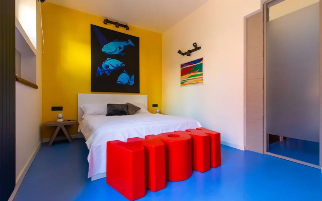 Amana in Naples With 1 Bedrooms and 1 Bathrooms