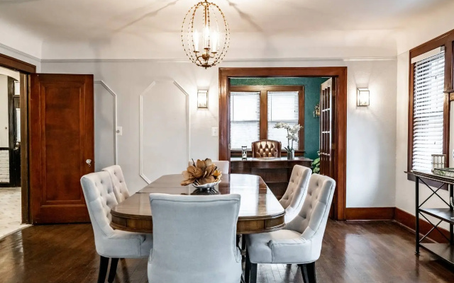 Glamorous Green Beauty in the Heart of University District 15min to Downtown