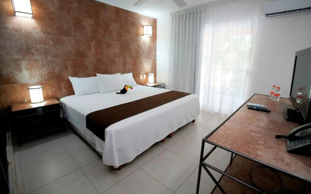 Отель Tukan Hotel Playa del Carmen