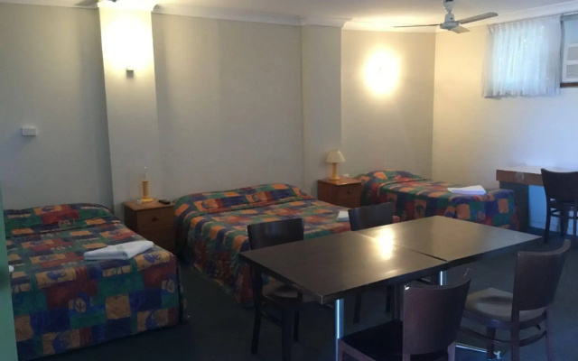 Kooyong Hotel