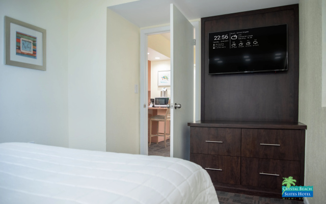Crystal Beach Suites Miami Oceanfront Hotel