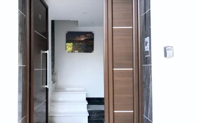 Seafront - 2 bedroom Modern
