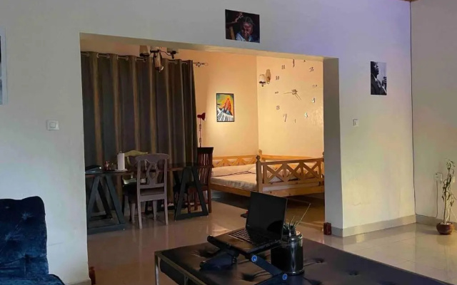 House - Sleeps 6 - Parking - Garden