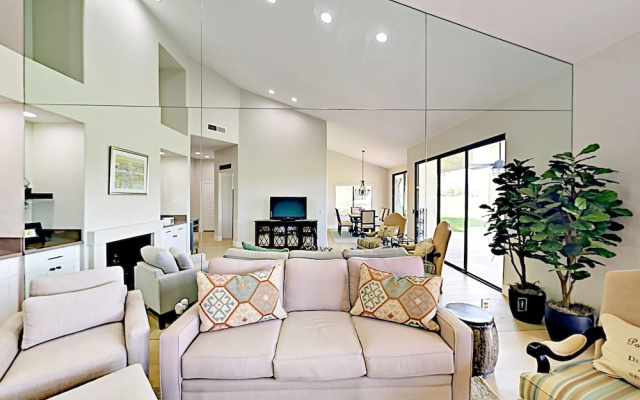 Inverness - 3 Br Condo