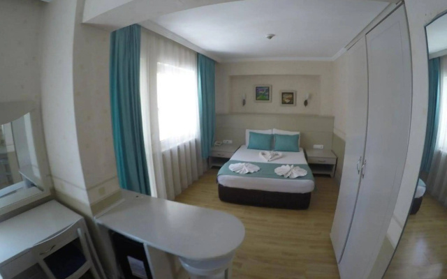 Almena Hotel