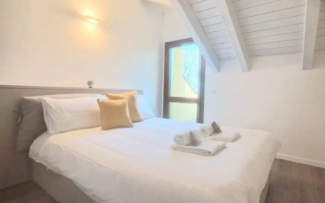 Modern Flat 1 Near the Swiss Border in Viggiù