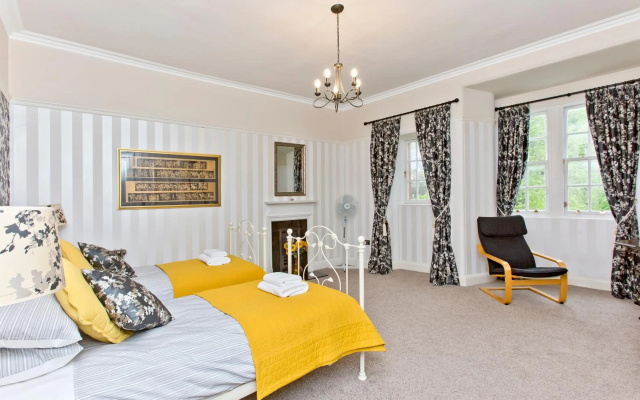 Luxury 3-Bedroom Apartment with Stunning Views at Ramsay Garden