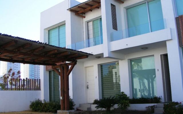 Отель LAS Villas вид на фасад