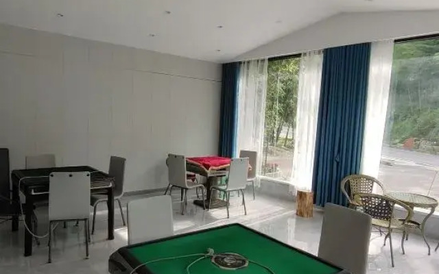 Chongqing Chashan Bamboo Sea Zhuliang Mountain View Homestay