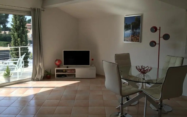 Le Petit Cassis Vue Mer Appartement 70m2 Piscine