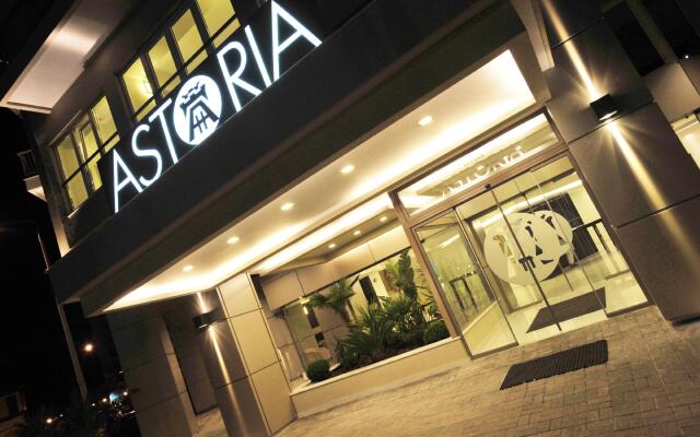Astoria Hotel вид на фасад