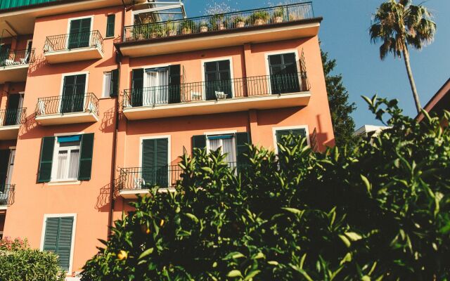 Отель Albergo Minerva Церковь Св. Маргариты Лигурийской вид на фасад