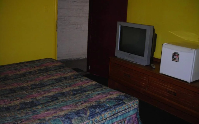 Hollywood Motel