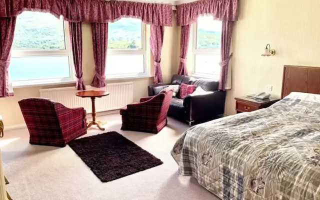 Lochalsh Hotel